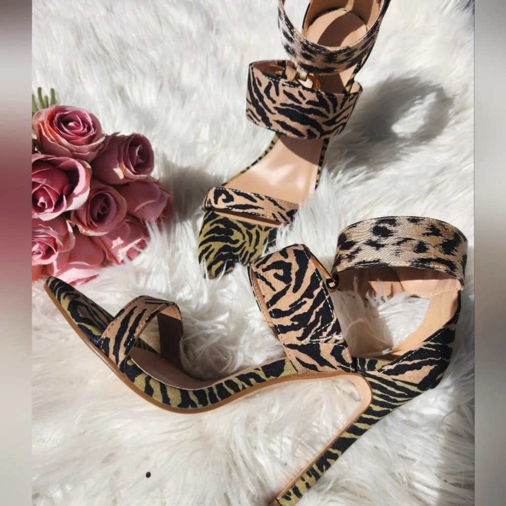 Roxxy LIMITED EDITION Animal Printed Size 7 Women's Stiletto Heels - Picture 6 of 9